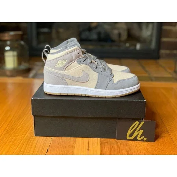 Size 3y Air Jordan 1 Mid "Coconut Milk" - Picture 3 of 5